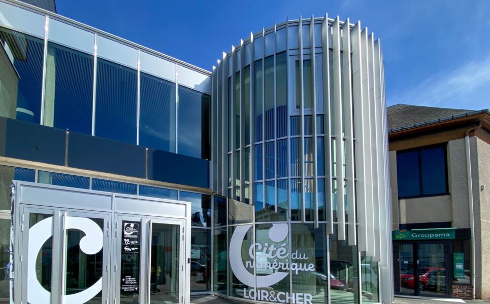 façade de la cité du numérique